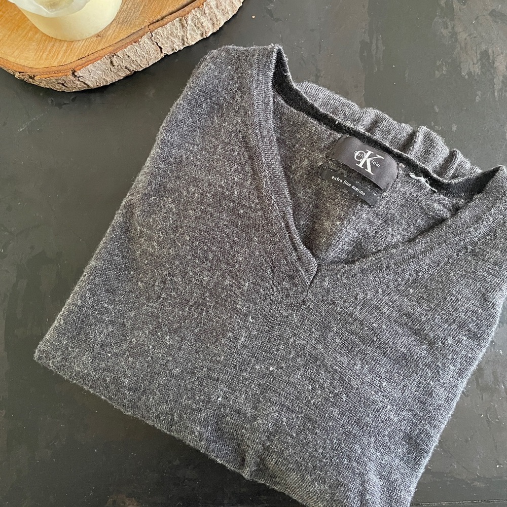 CALVIN KLEIN Men’s V-Neck Sweater